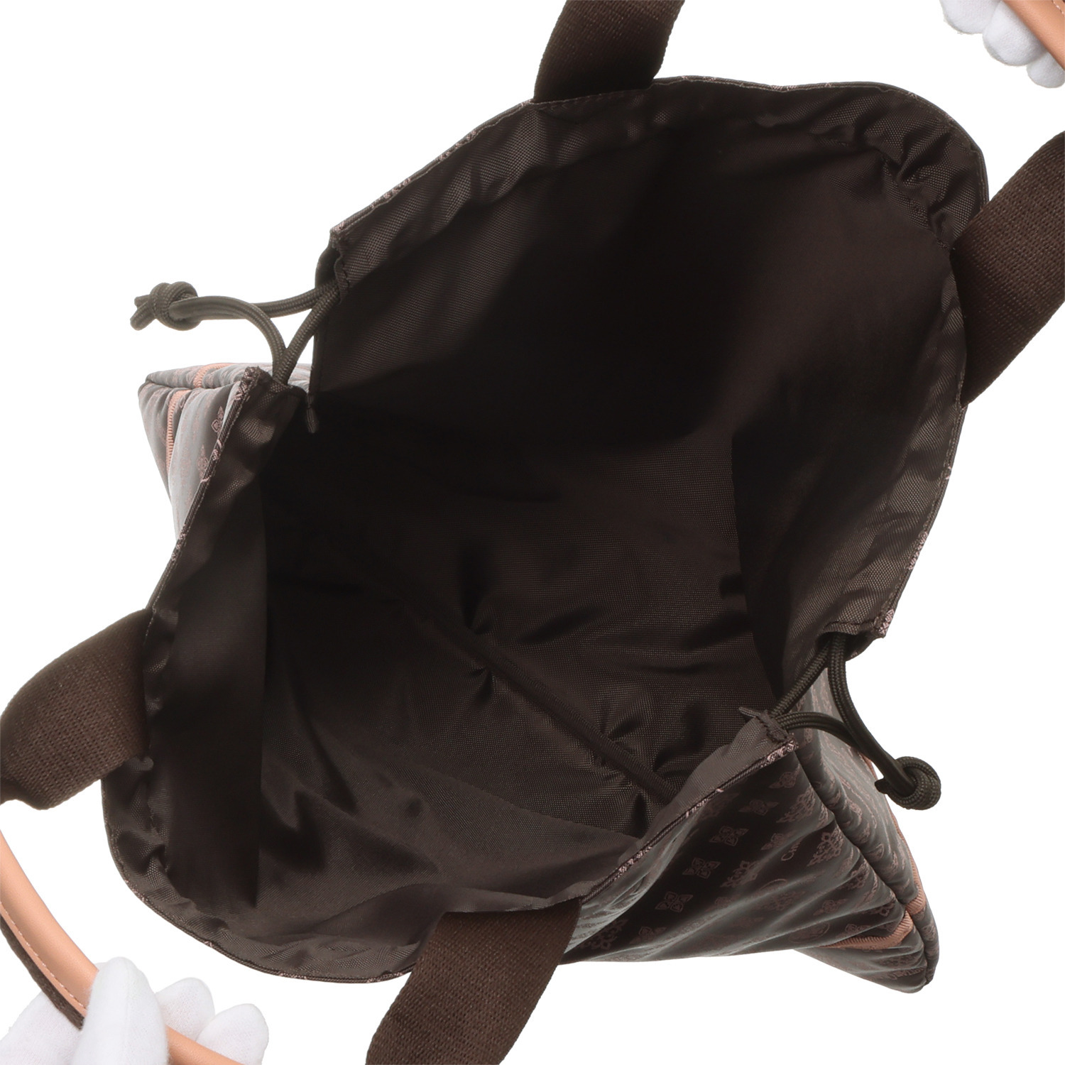 クリスチャン　オリビエ はっ水ジャガード モノグラム柄 軽量巾着式マルチバッグ