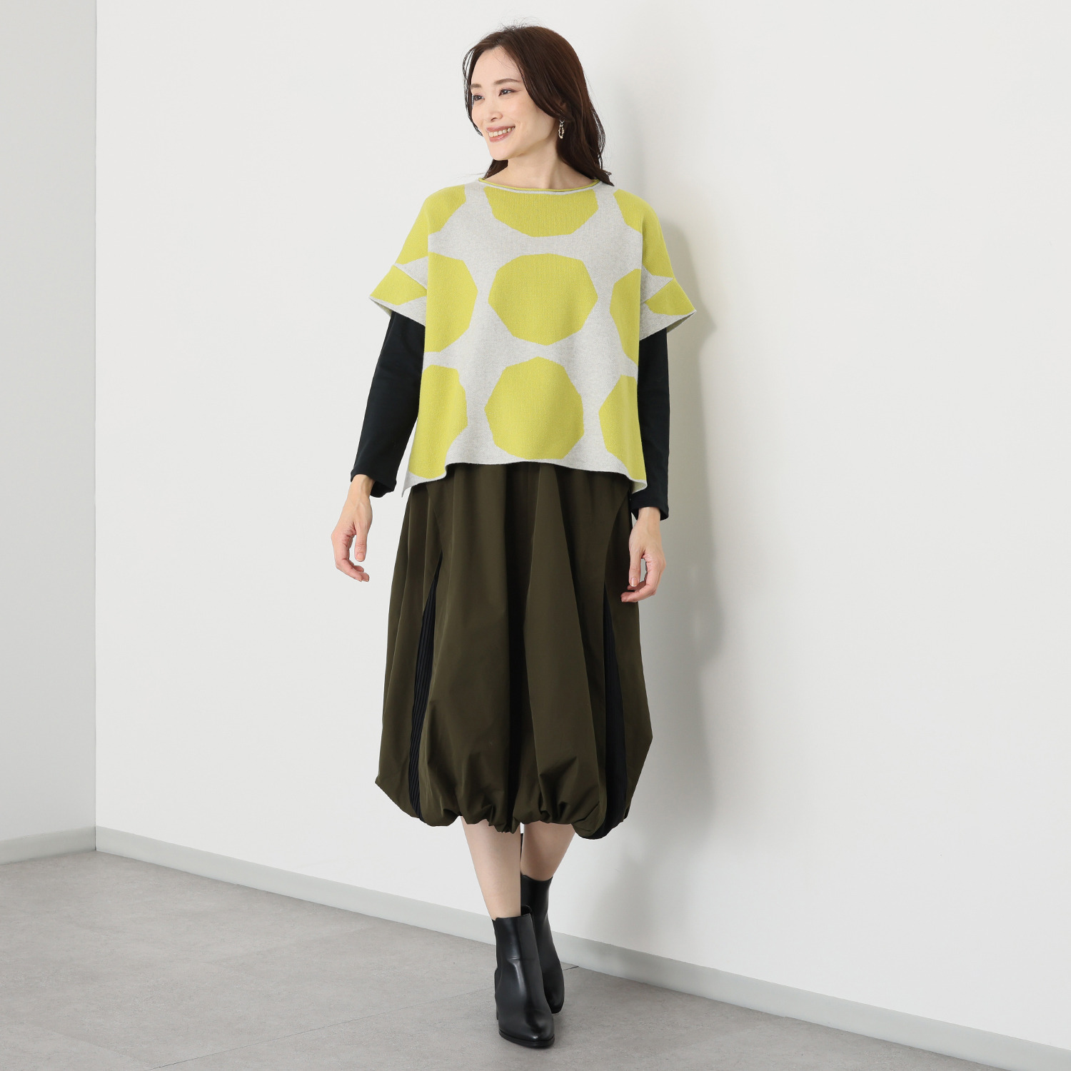 コイビトミサキ スタイルアップ デザイン ニットプルオーバー