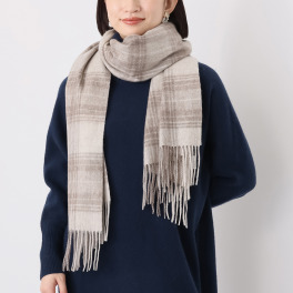 エヌエフ 自社牧場で育った カシミヤブレンド チェック柄ストール