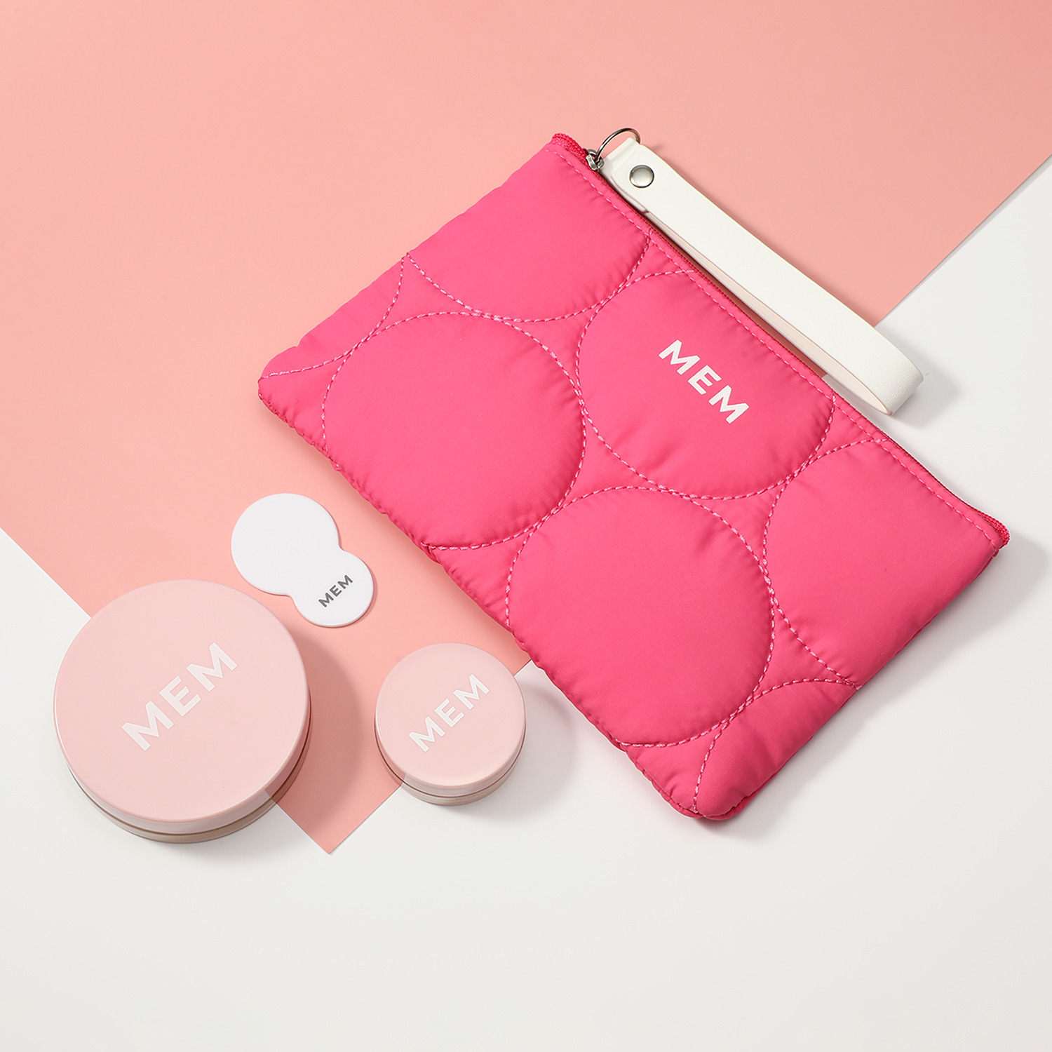 ＭＥＭ ３種の甘草由来成分配合 溶け込むようになじみ やわらか潤い肌へ整える ボタニカル トリートメント　バーム 増量ポーチ付セット