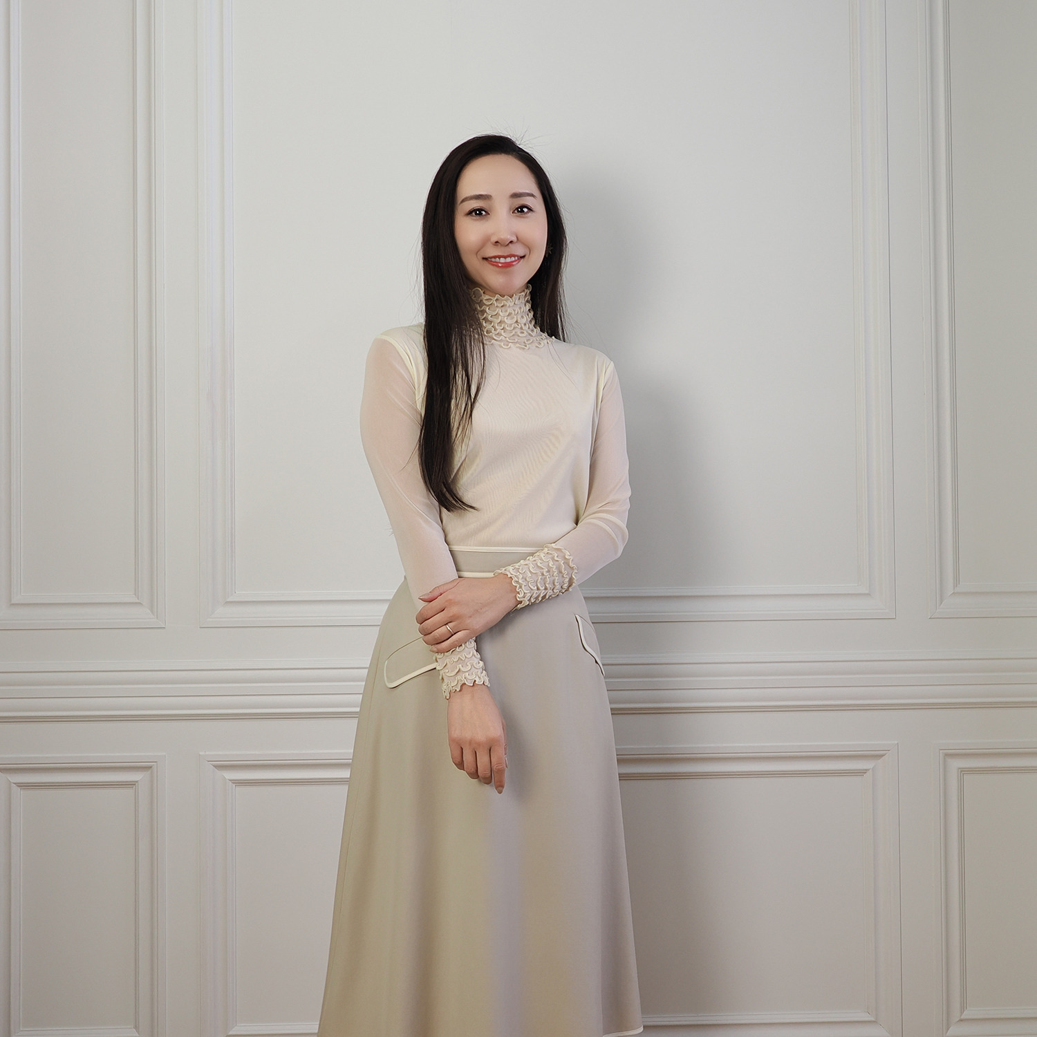 メッシュウィッシュ やわらか！　さらっと！ メッシュ素材！ フローラルネック プルオーバー