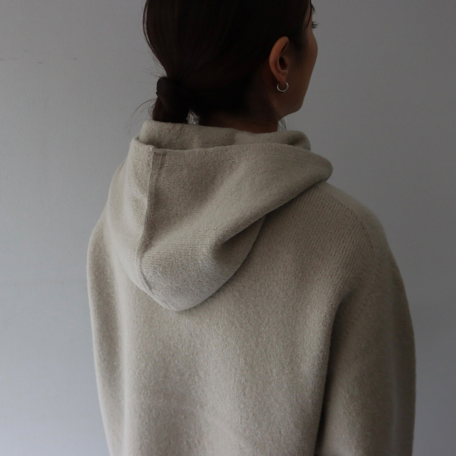 エマキュレイト 日本製 ウール１００％ ホールガーメント（Ｒ） フーディープルオーバー