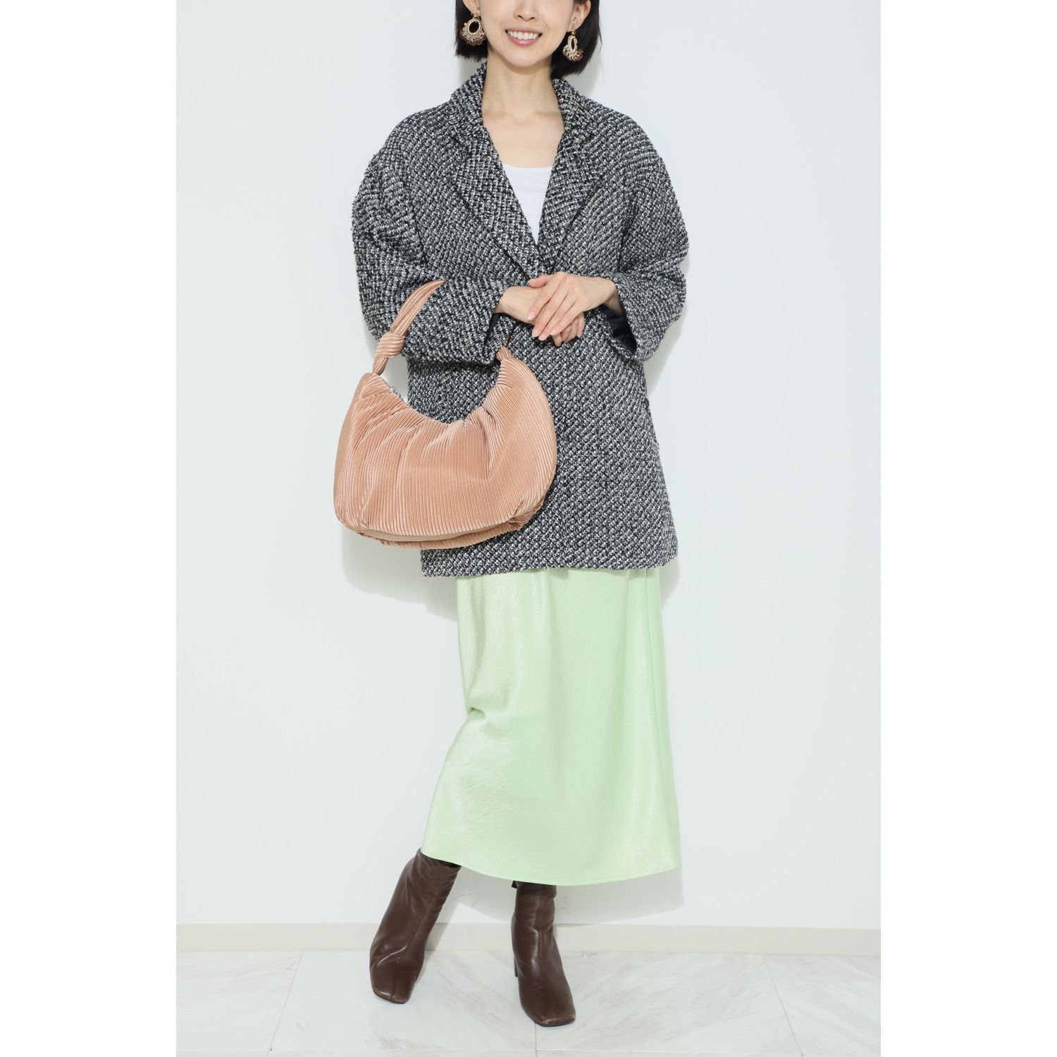 ラルジュ プリーツ加工 結びハンドル 軽量ふんわり ワンショルダーバッグ