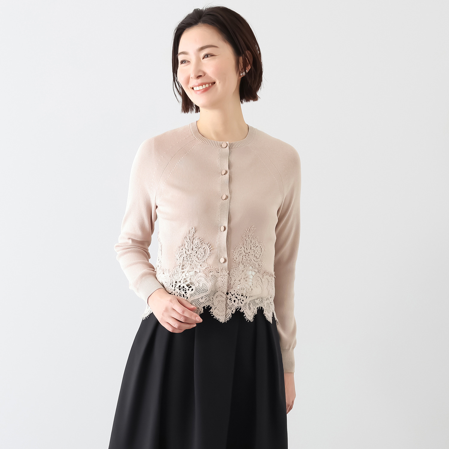 クリス・セリーン 美しいレース模様が 引き立つ ニットカーディガン