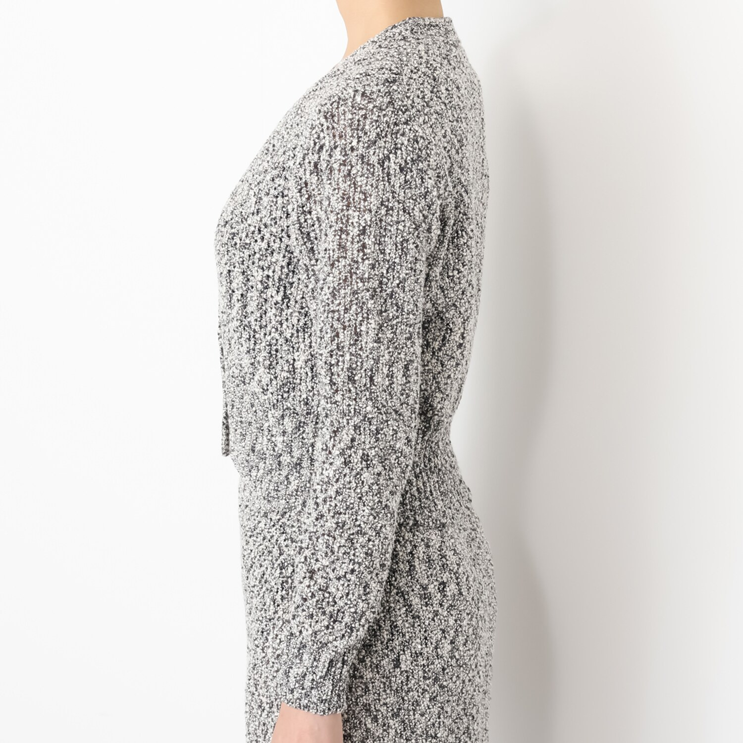 クリス・セリーン ほのかに煌めく スパンコールが美しい Ｖネックカーディガン