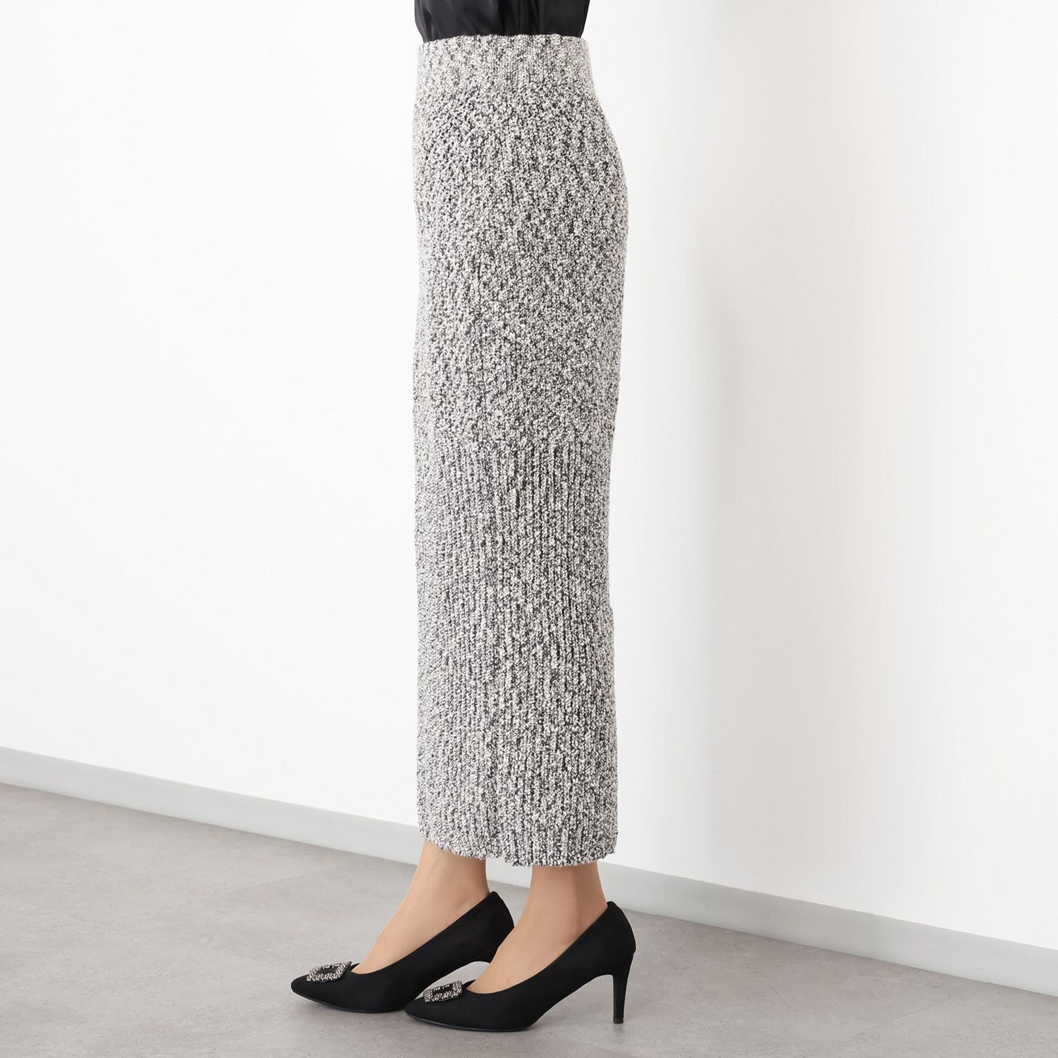 クリス・セリーン ほのかに煌めく スパンコールが美しい 脚長シルエット ニットスカート