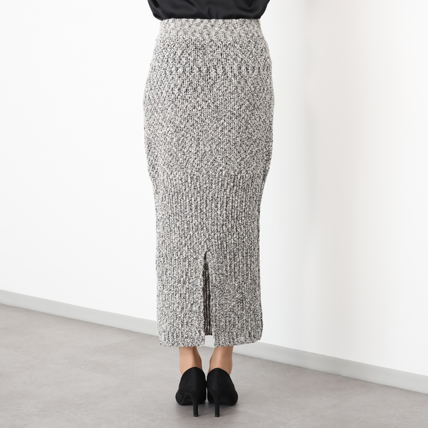 クリス・セリーン ほのかに煌めく スパンコールが美しい 脚長シルエット ニットスカート