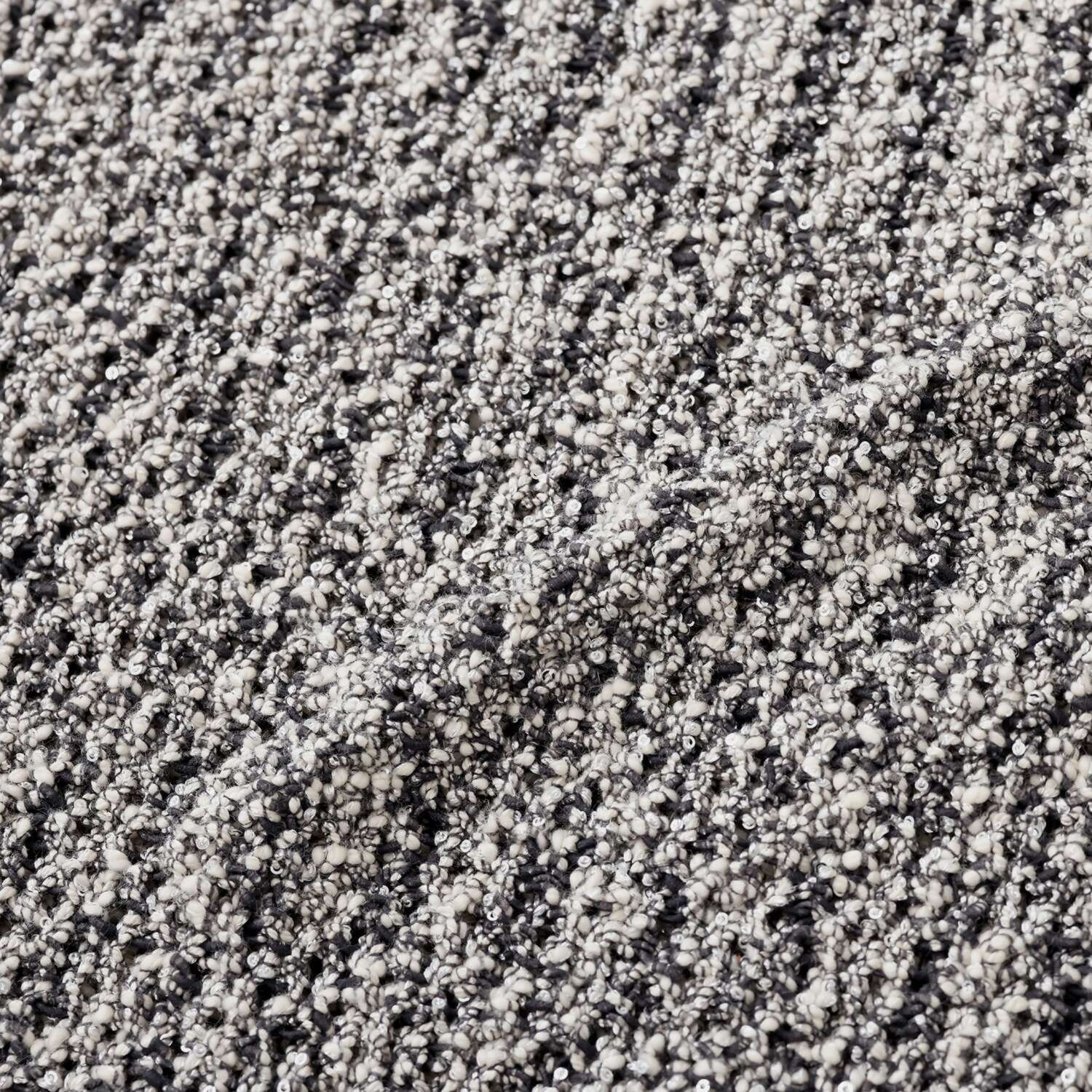 クリス・セリーン ほのかに煌めく スパンコールが美しい 脚長シルエット ニットスカート