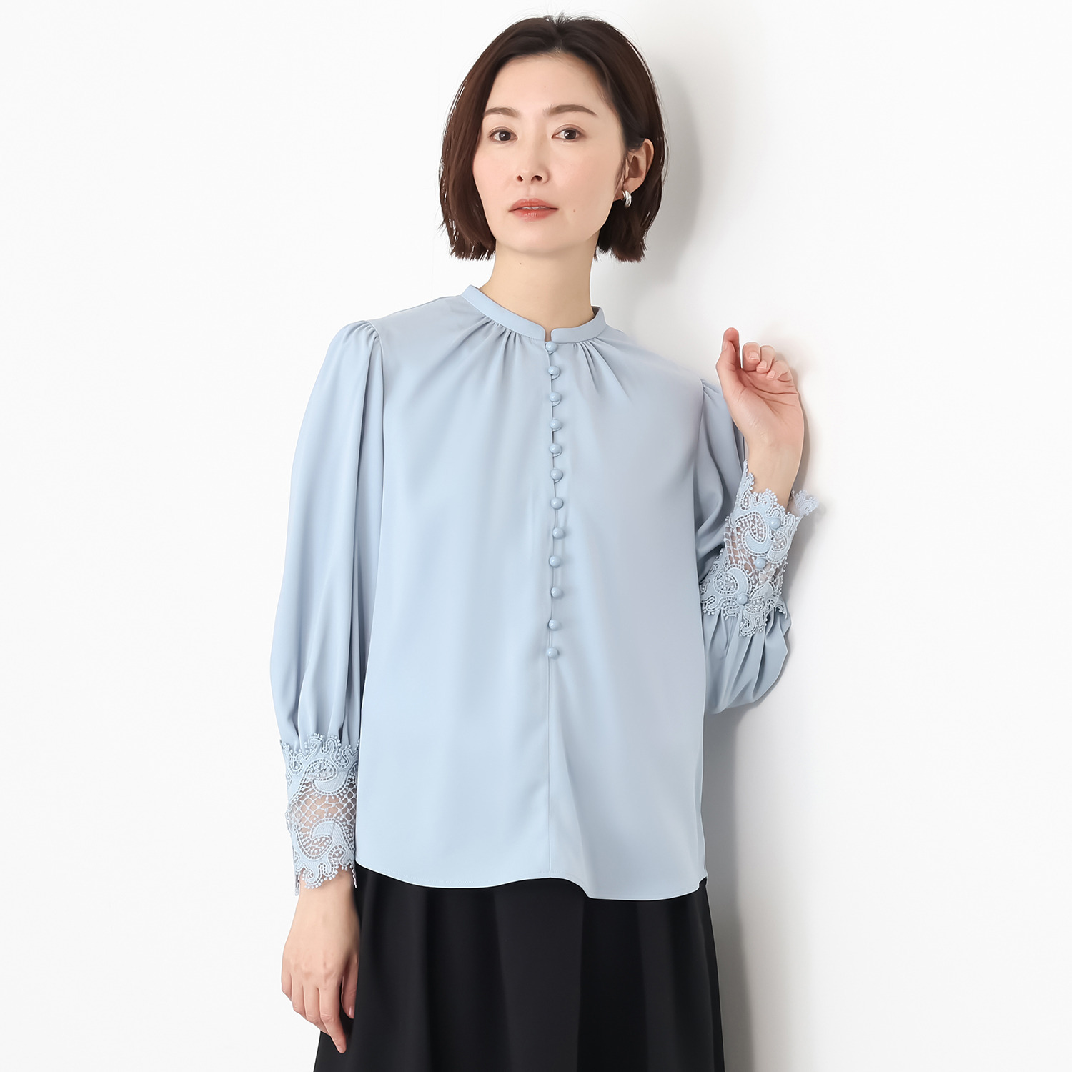 クリス・セリーン オリジナルレース使い カフス ギャザーアクセント プルオーバーブラウス