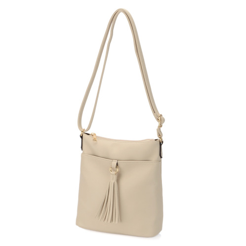 ラルジュ タッセル付 フェイクレザー ショルダーバッグ