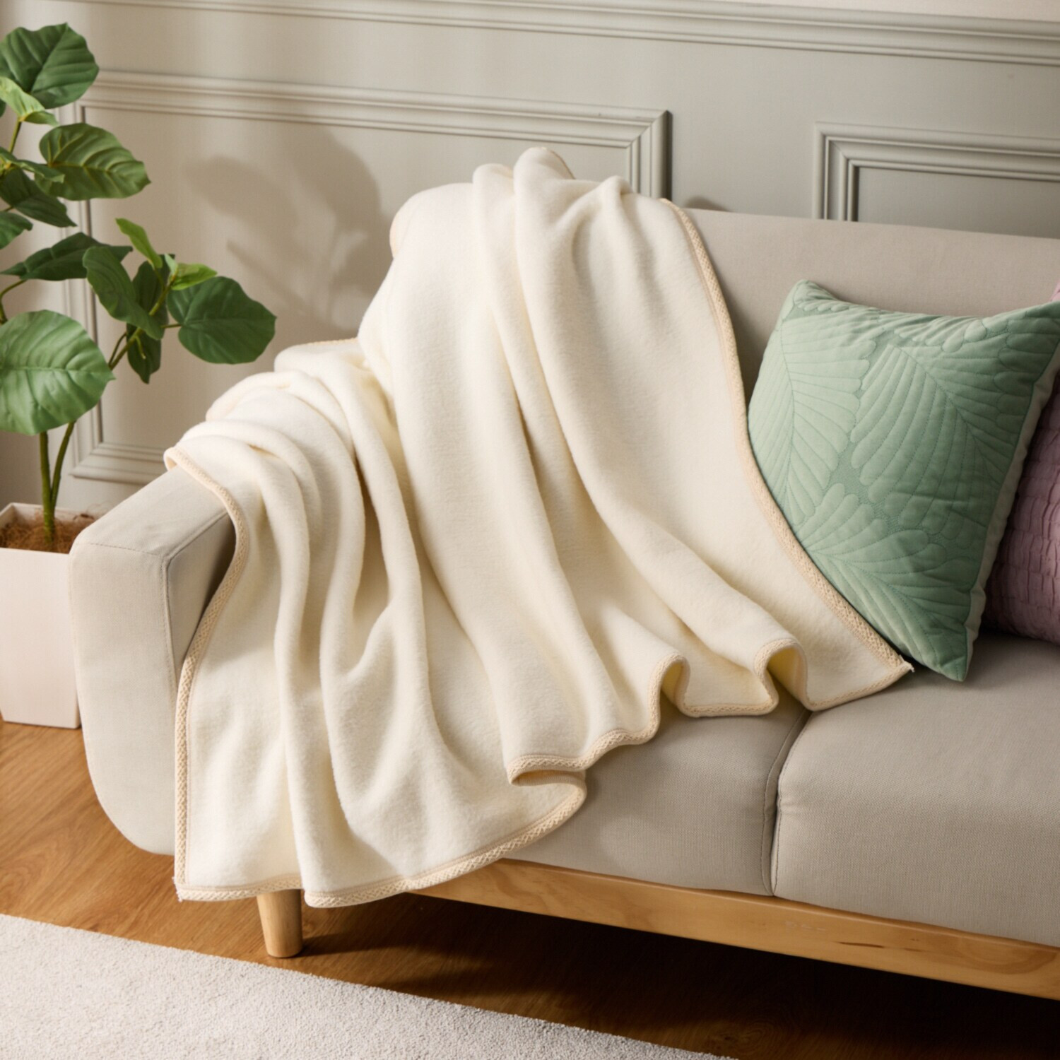 快眠博士 起毛師こだわりの仕上げ 天然シルクの シルクオーラ美 ハーフケット