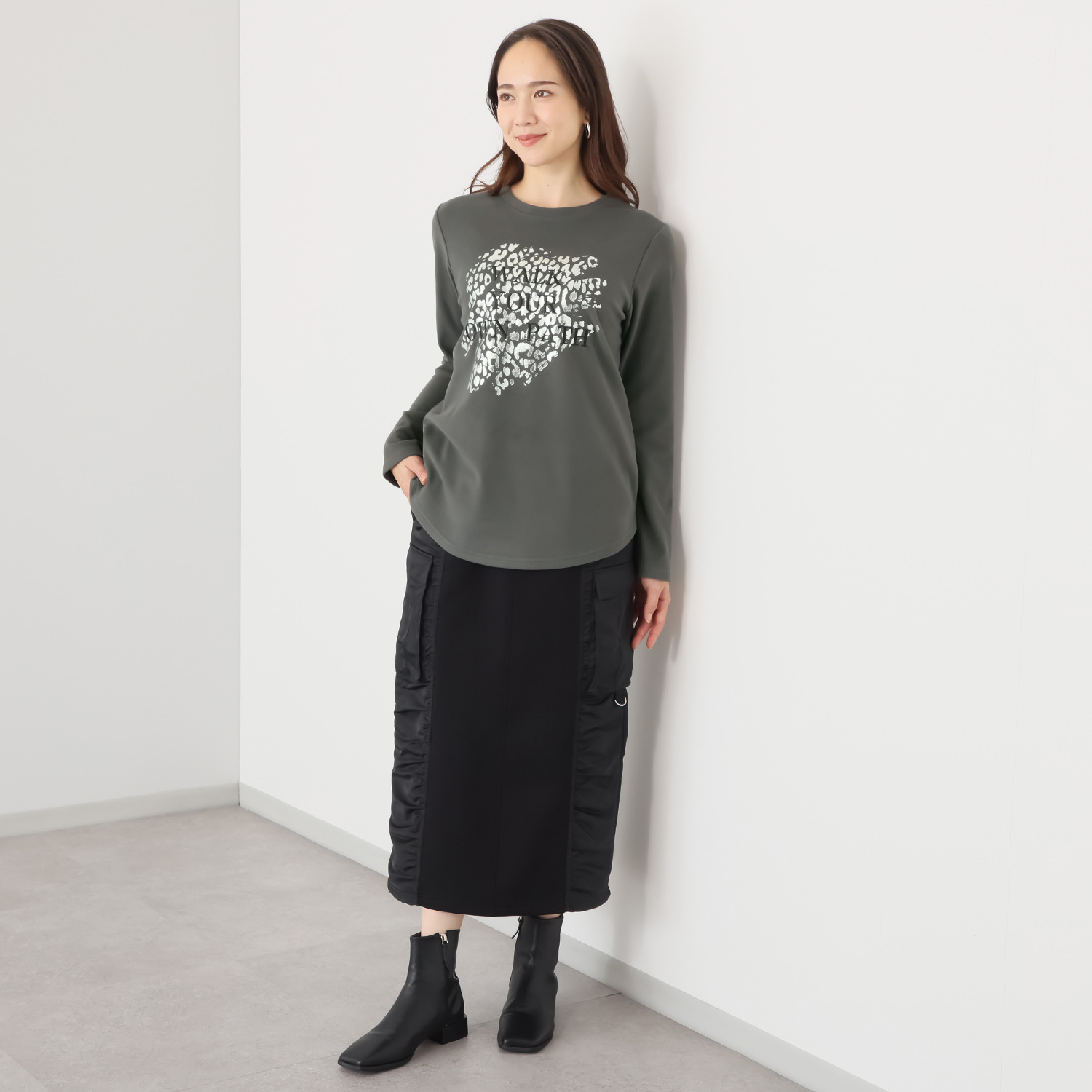 ヘブンアンドアース レオパード箔プリント 両面起毛スムース ロングＴシャツ