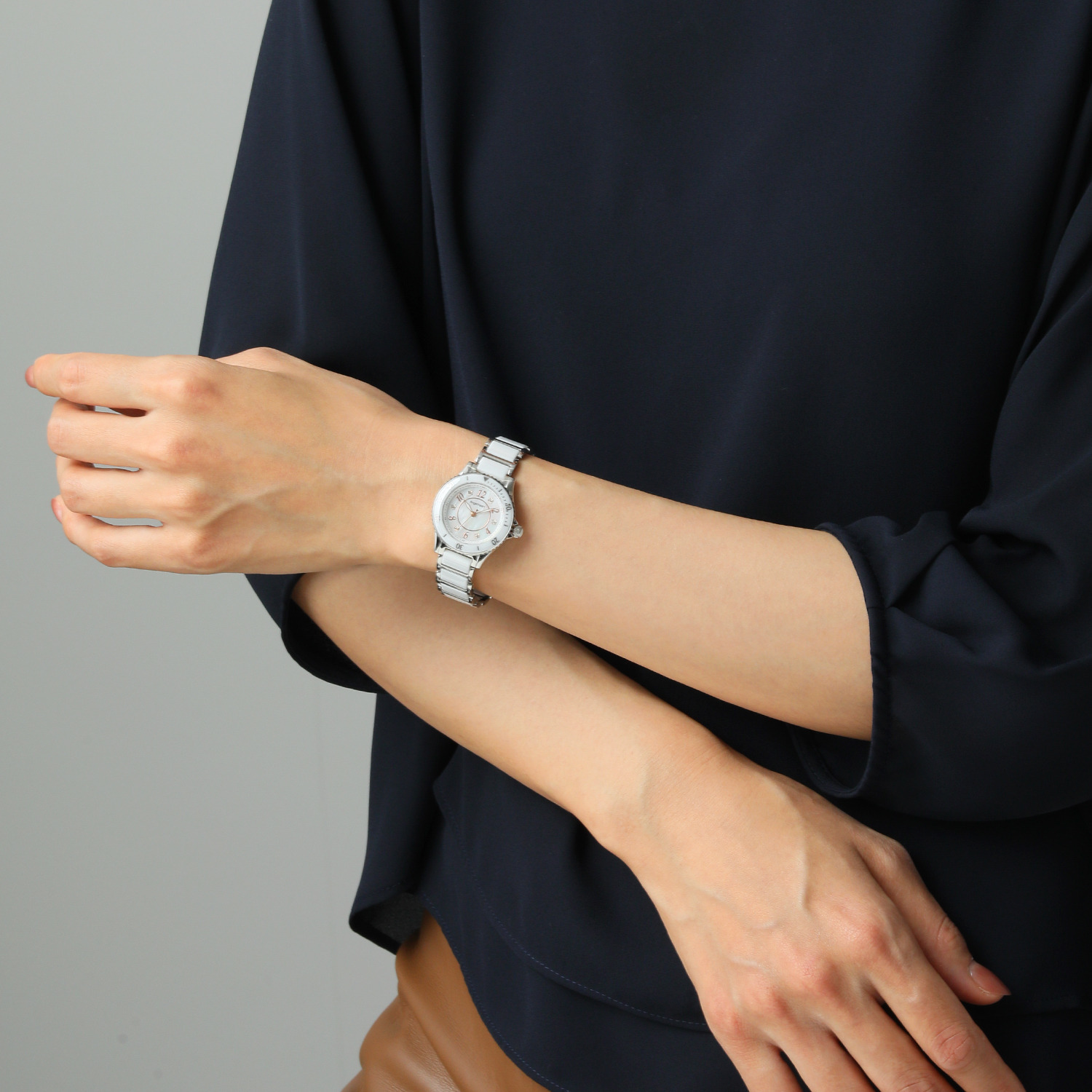 エンジェルハート ラブスポーツ ラウンドフェイス ソーラーウォッチ ＜ホワイト＞