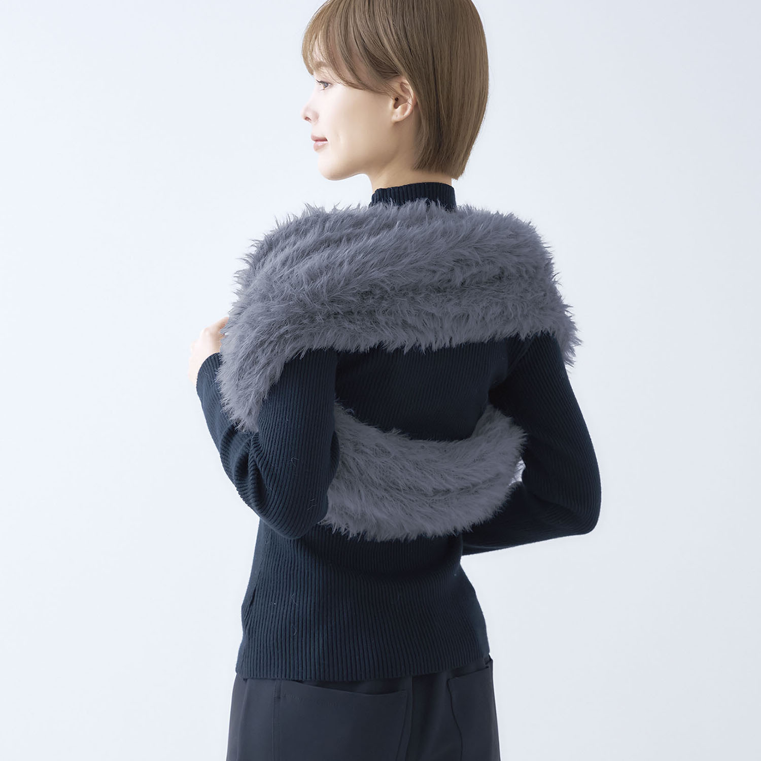 ６ｗａｙ仕様の使える おしゃれな冬の相棒 Ｍｉｒａｃｌｅ　Ｂｏａ マルチストール