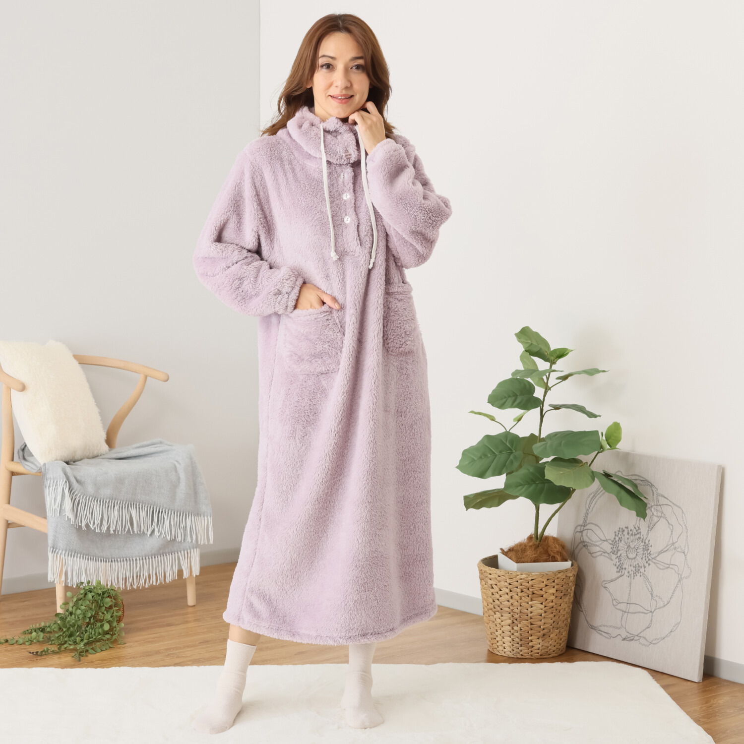 軽くてふわふわで あったか！ マイクロファー ハイネック 半開ワンピース