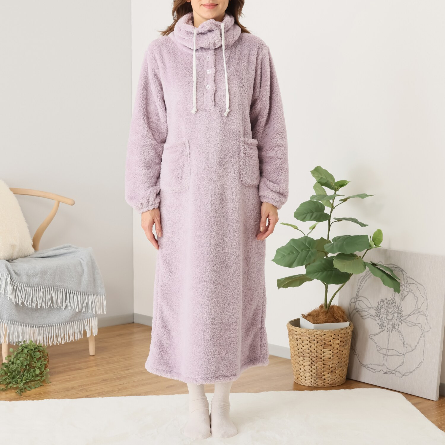 軽くてふわふわで あったか！ マイクロファー ハイネック 半開ワンピース