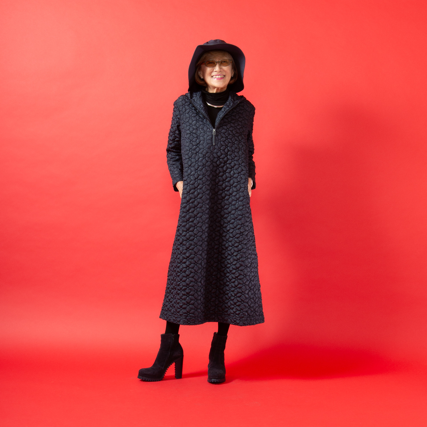 ミニマライズプラス 花柄ジャガードで 甘さもありつつ シャープに着こなせる 大人上品なワンピース