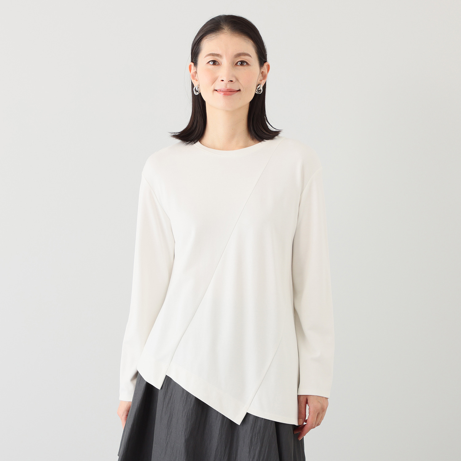 ミニマライズプラス ミニマライズの ユーティリティで スタイルアップする 着心地抜群のプルオーバー
