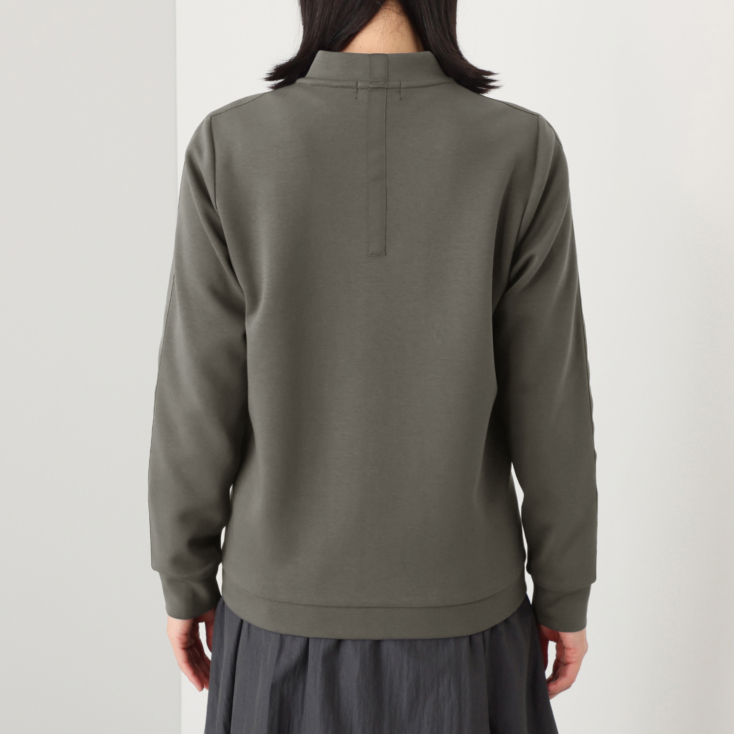 ミニマライズプラス カジュアルな装いにも エレガントな装いにも 羽織れば ちょっとクラス感が！ 大人上品なブルゾン