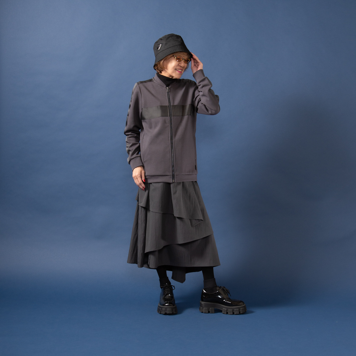 ミニマライズプラス カジュアルな装いにも エレガントな装いにも 羽織れば ちょっとクラス感が！ 大人上品なブルゾン