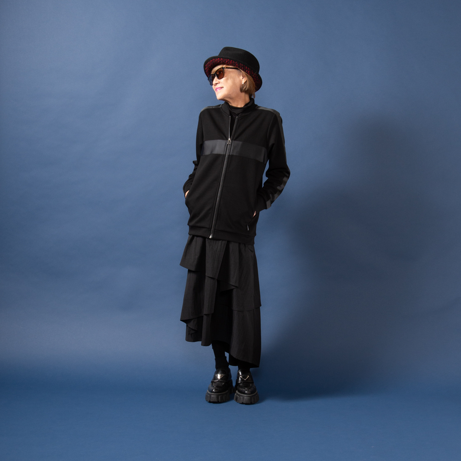 ミニマライズプラス カジュアルな装いにも エレガントな装いにも 羽織れば ちょっとクラス感が！ 大人上品なブルゾン