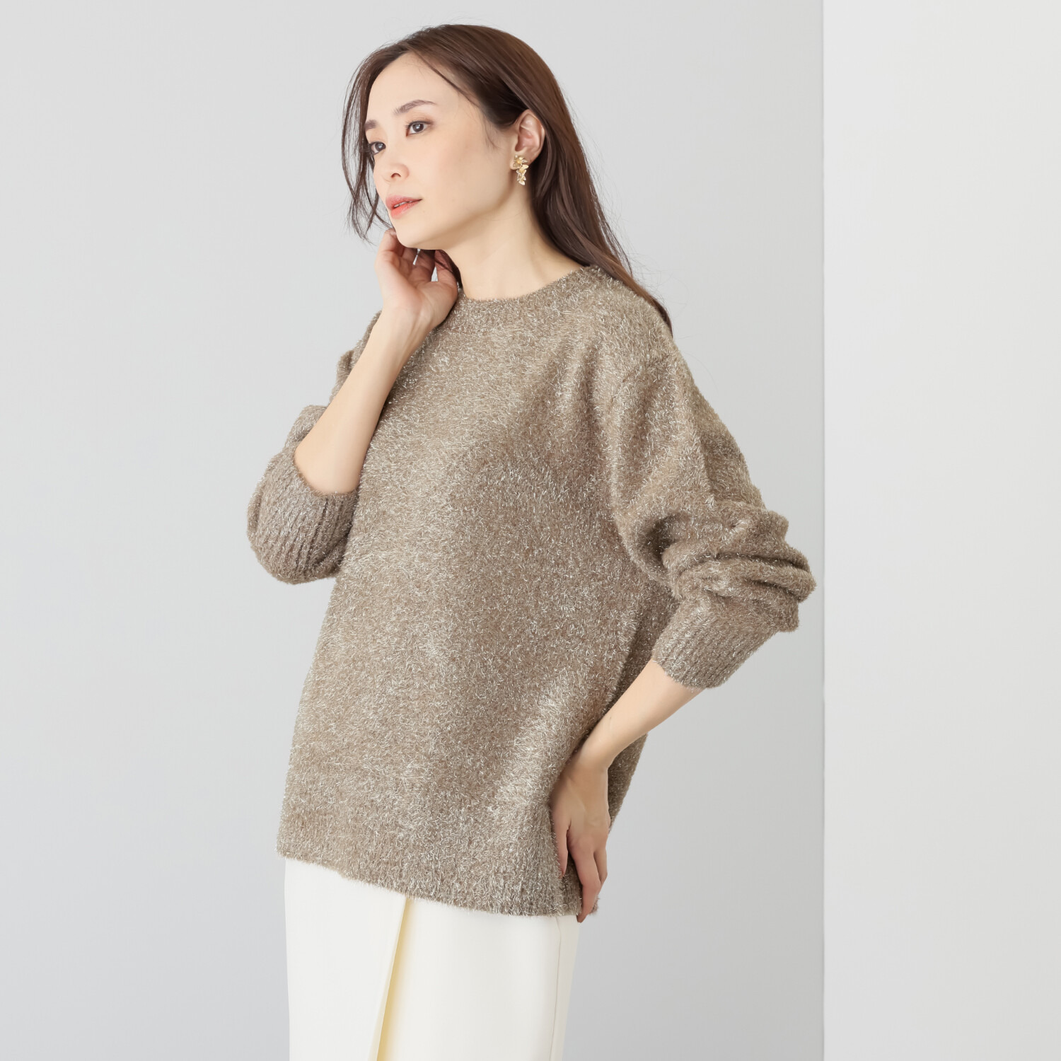 ミニマライズプラス クリスマスを彩る ちょっとラメ糸で大人の 上品なキラキラ感を楽しむ 気持ちが上がる ニットプルオーバー