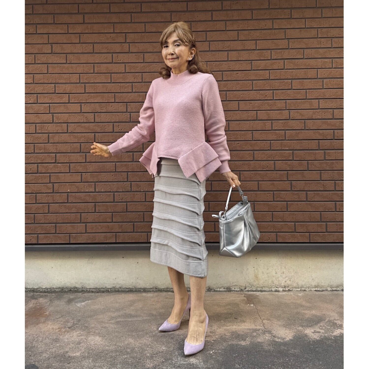 マダムヒロコ ペプラムデザイン ハイネック プルオーバー