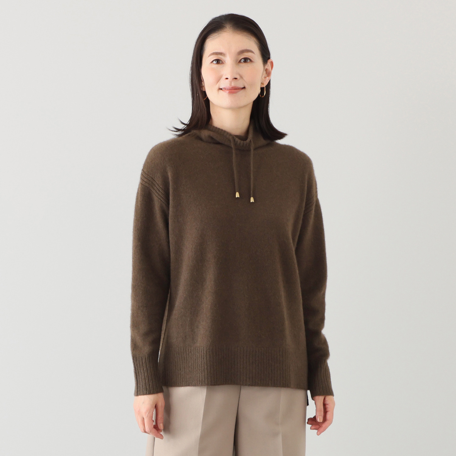 ネイチャーズ 無染色ヤク セミワイドシルエット スタンドカラー プルオーバー