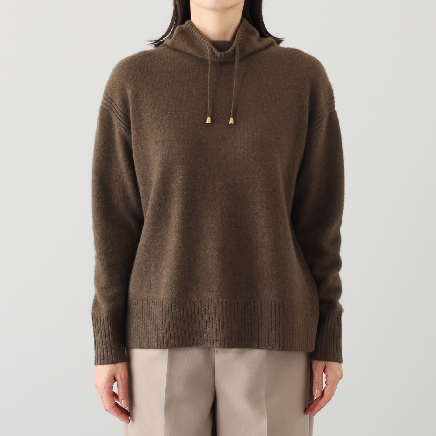 ネイチャーズ 無染色ヤク セミワイドシルエット スタンドカラー プルオーバー