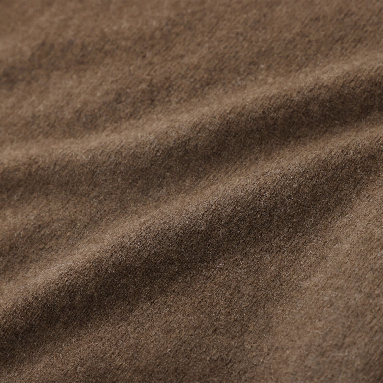 ネイチャーズ 無染色ヤク セミワイドシルエット スタンドカラー プルオーバー