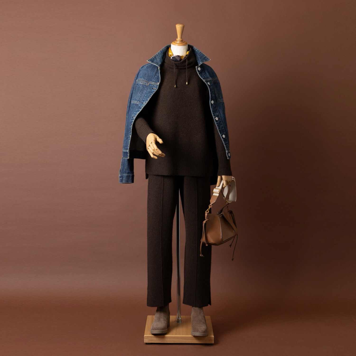 ネイチャーズ 無染色ヤク セミワイドシルエット スタンドカラー プルオーバー