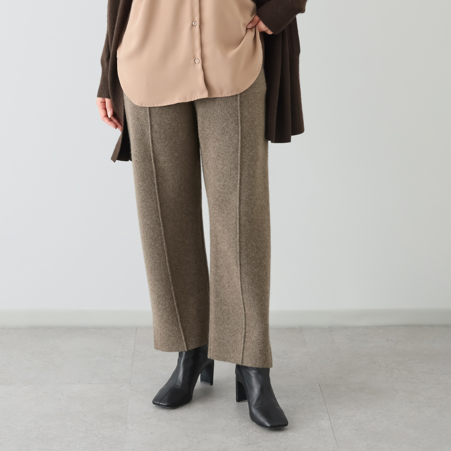 ネイチャーズ 無染色ヤク ミラノリブ ニットパンツ