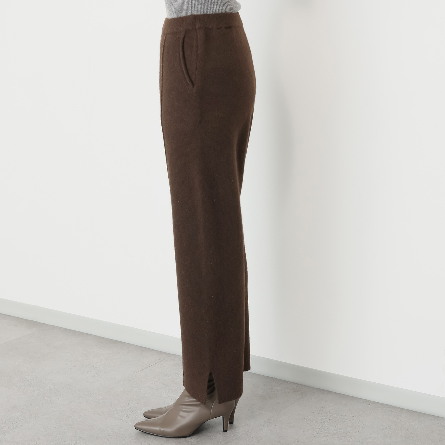 ネイチャーズ 無染色ヤク ミラノリブ ニットパンツ