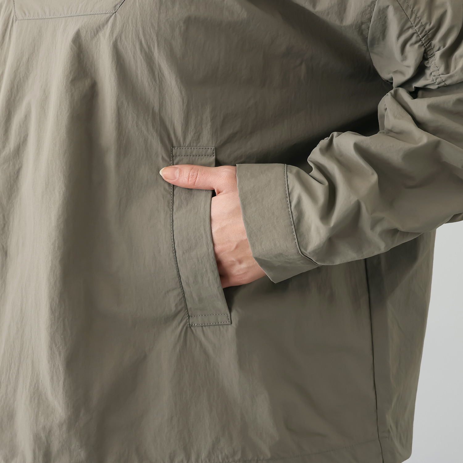 コモエリークローゼット ゆるネックが揺れる リラックストップス