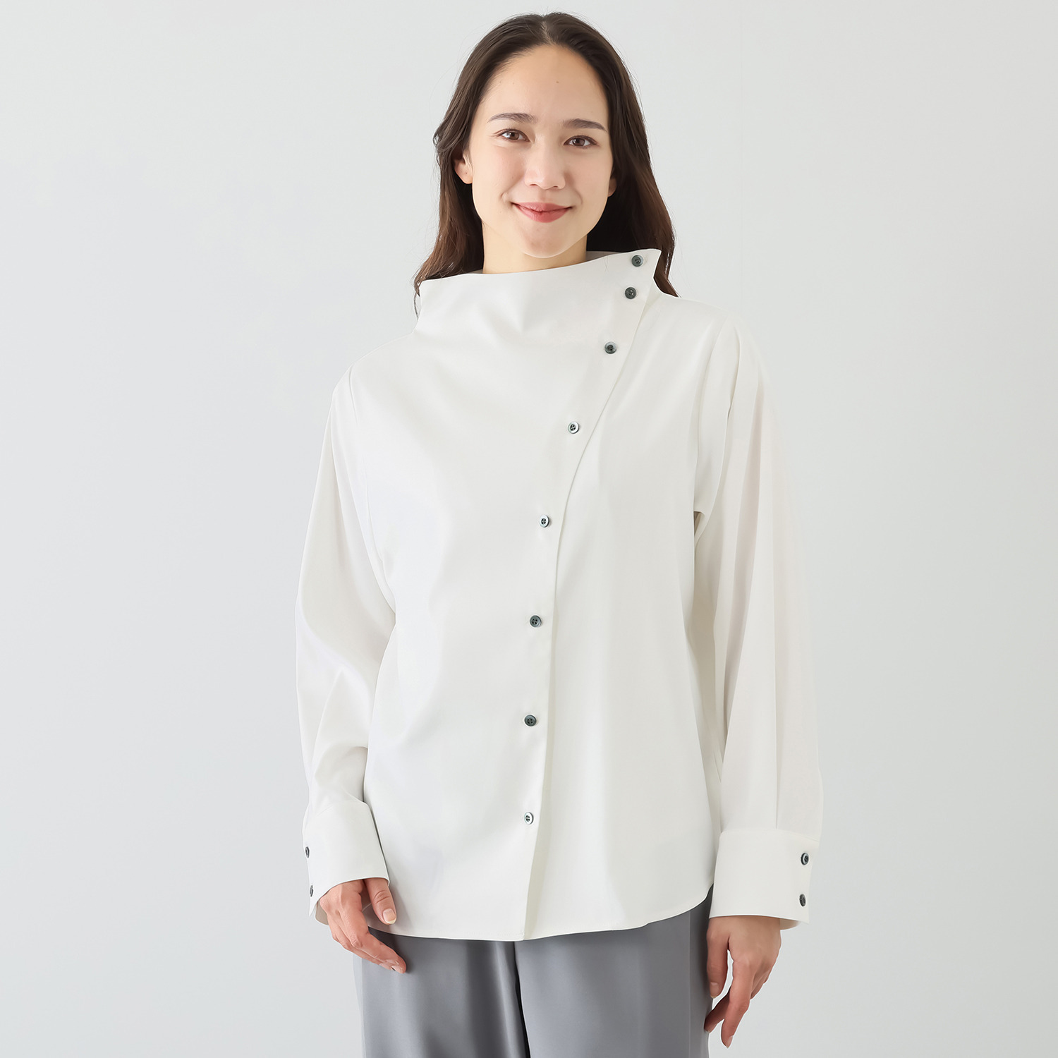 コモエリークローゼット アシメボタンが映える ブラウス