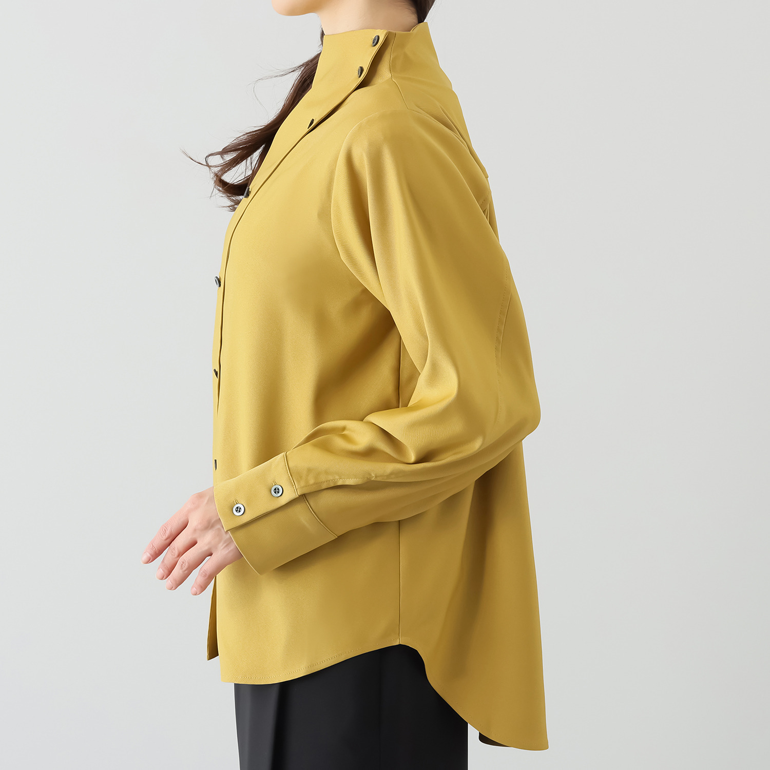 コモエリークローゼット アシメボタンが映える ブラウス