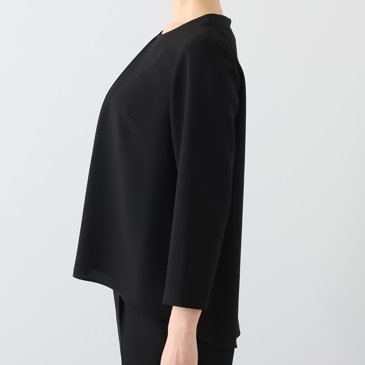 ニュイ ブラックフォーマル 洗濯機で洗える パールビジュウ付ブラウス