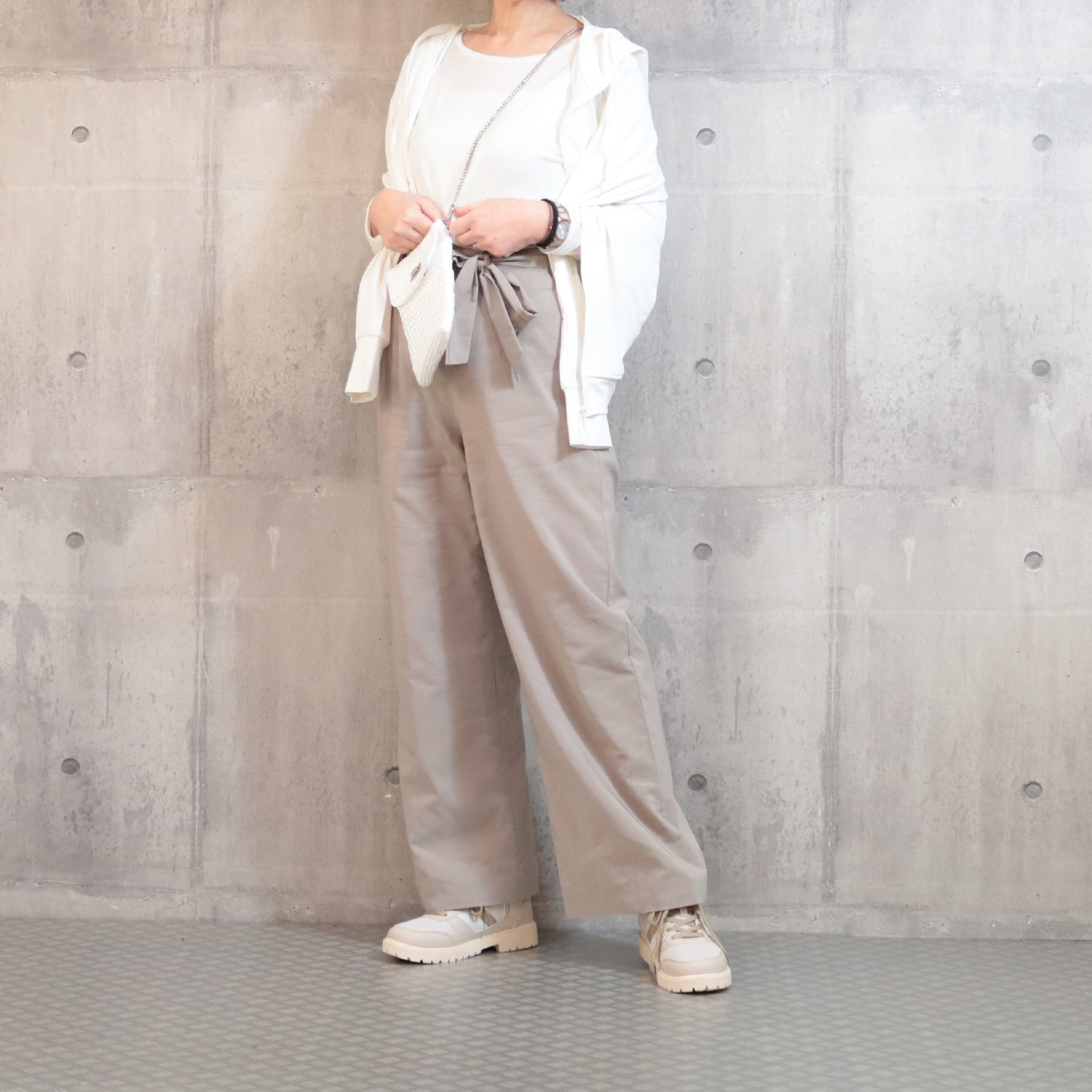 モズ 防水・はっ水・軽量 ファスナー付スニーカー