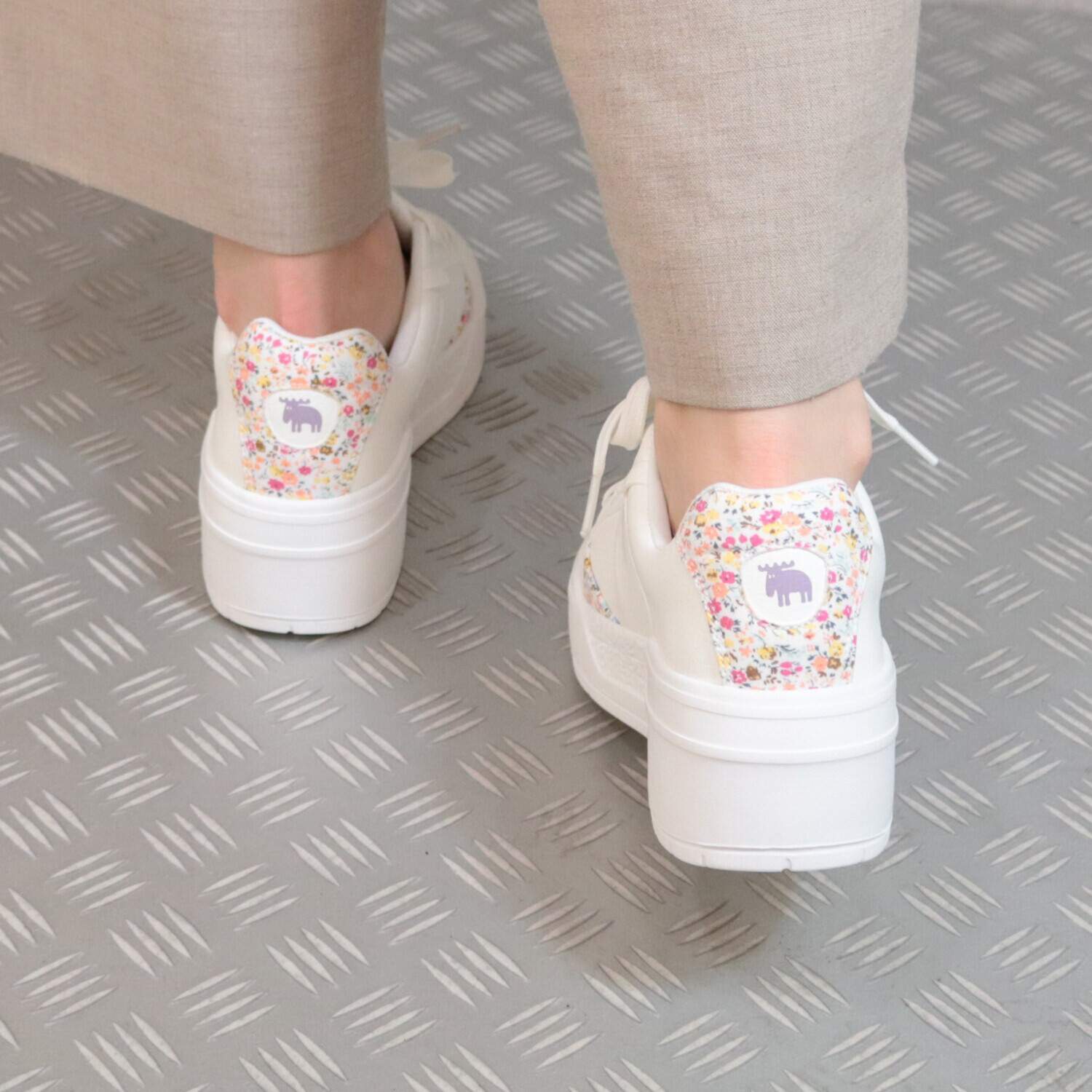 モズ 防水・軽量 厚底プラットフォーム スニーカー