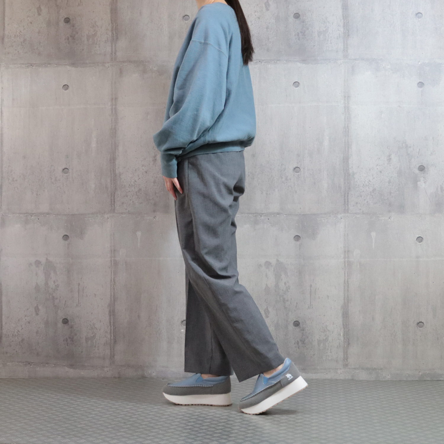 モズ 軽量 モカシンアクセント シューズ