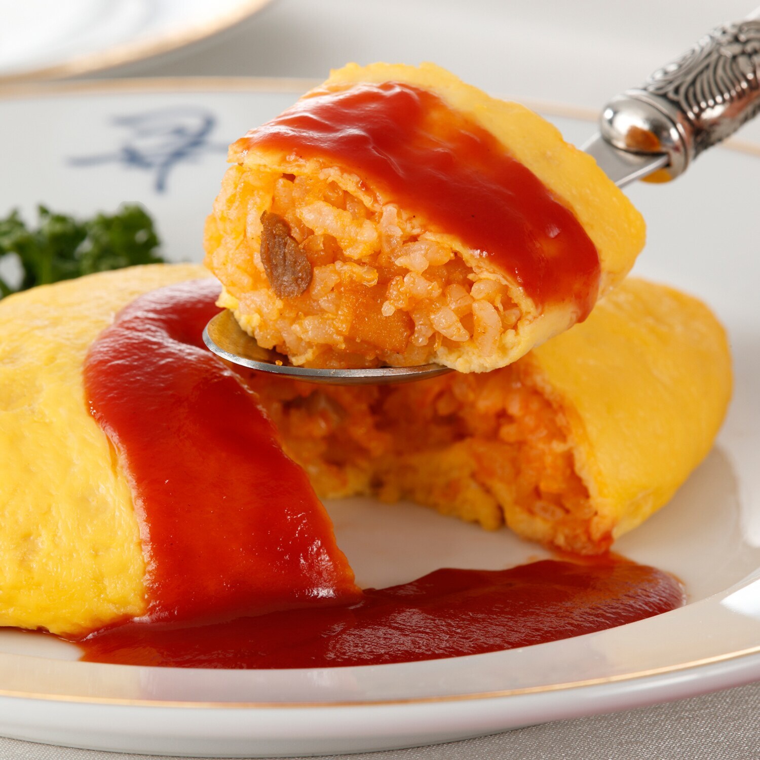 老舗洋食店“津々井”監修 こだわりのオムライス