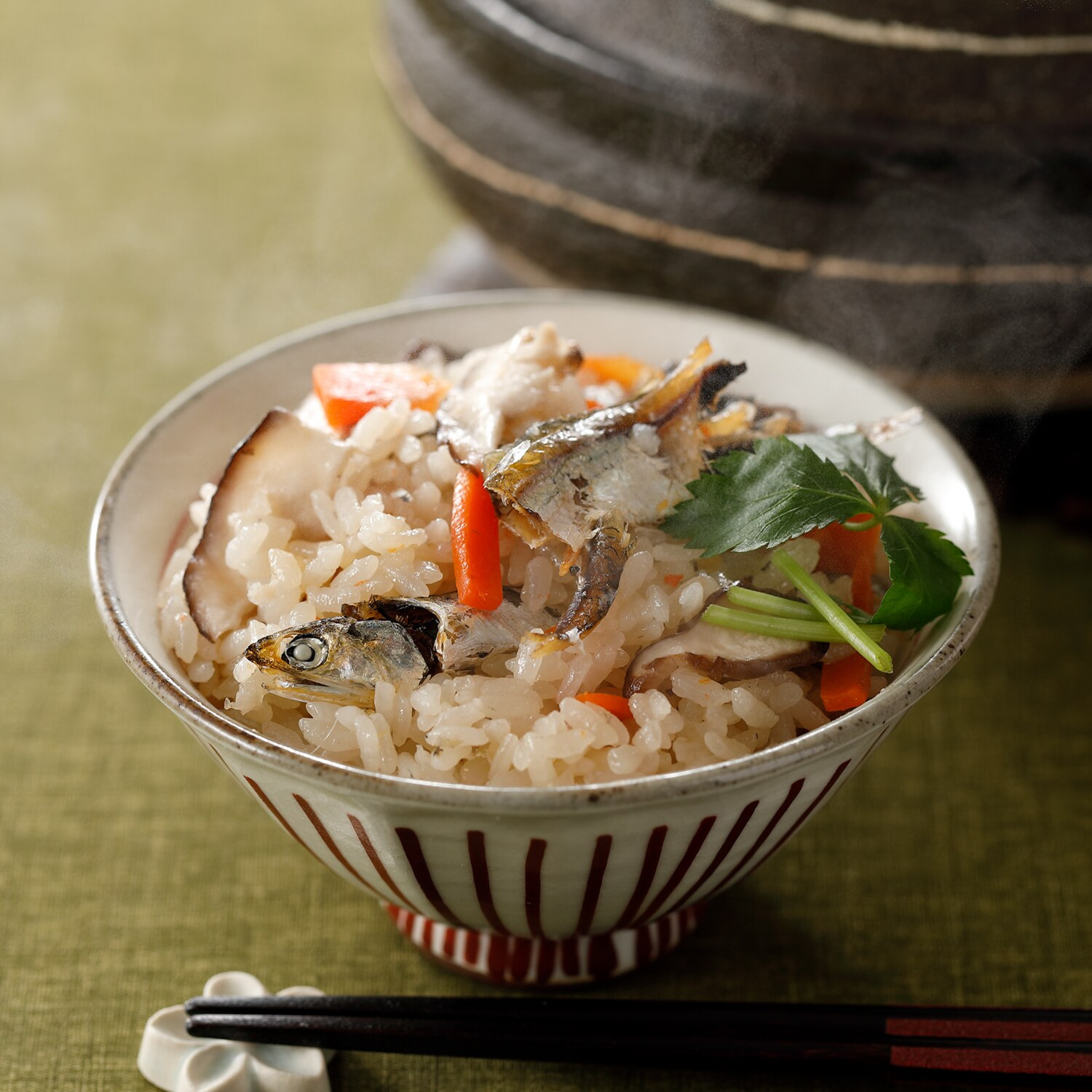 １９６２年創業木村海産 食べておいしい サクサク伊吹銀いりこ