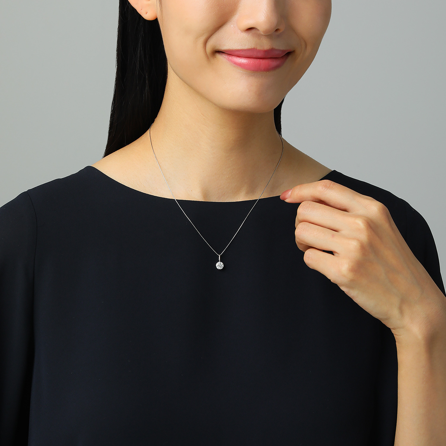 ギフトフロムニューヨーク プラチナ９５０ モアサナイト ソリティア ペンダントトップ ＜ミディアム＞