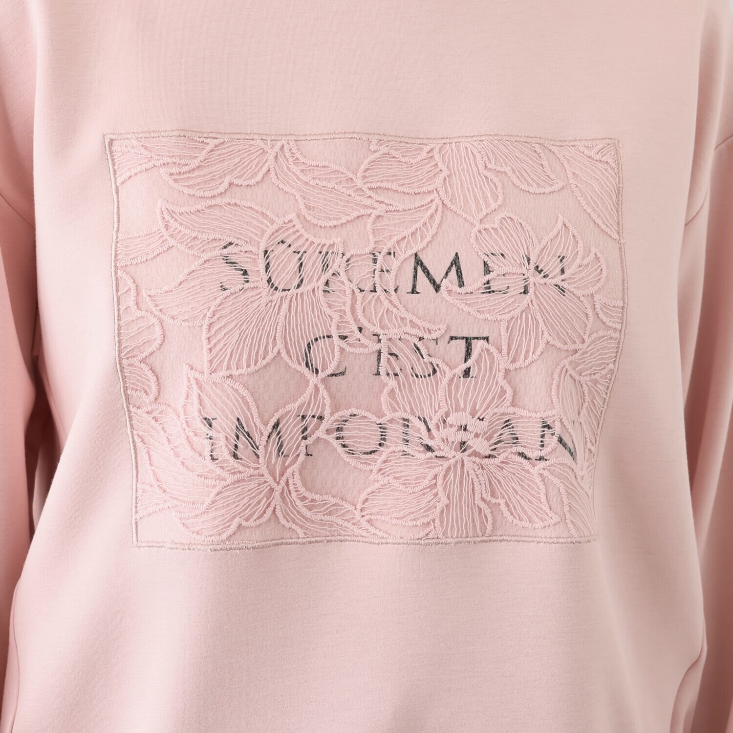 スタイル・ラヴィー レース＆ロゴプリント ガーリープルオーバー