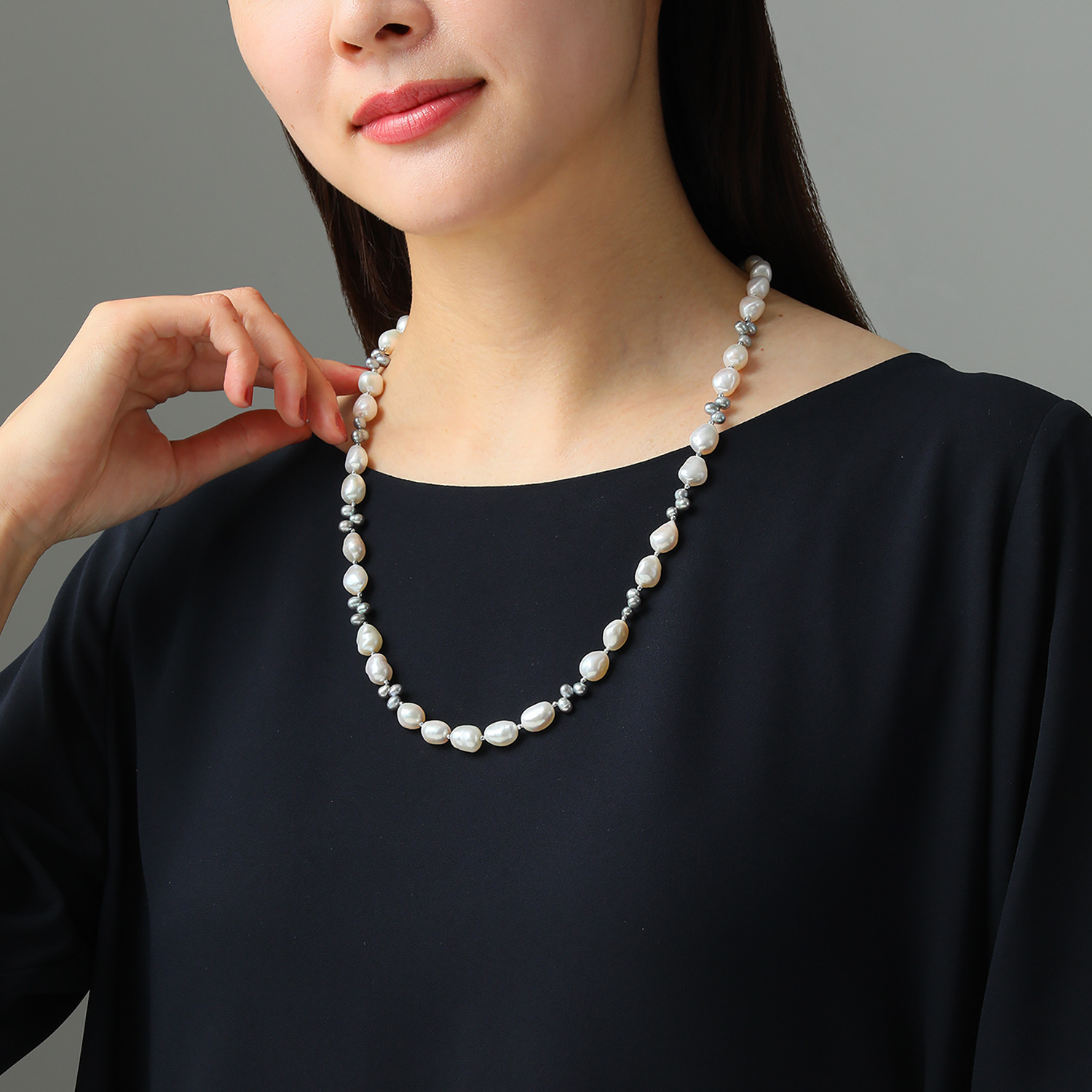 グランシフォレ 淡水パール ロングネックレス