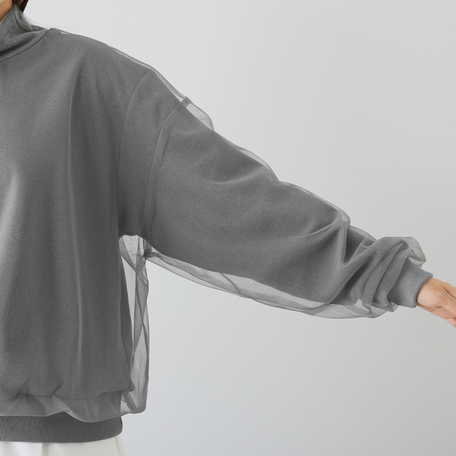 エイティーエイト ディグリー チュールレイヤード プルオーバー