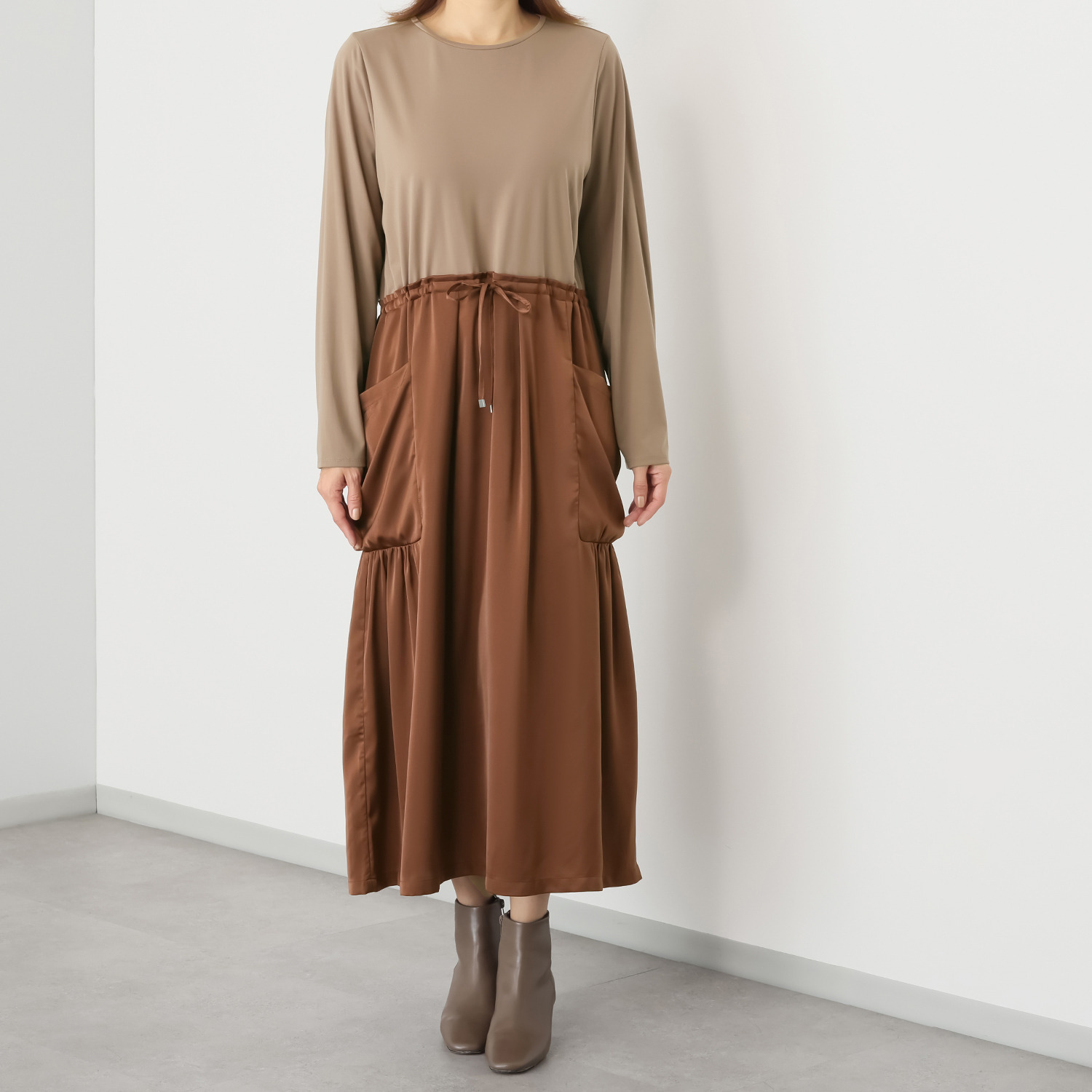 ヨウゾウカタブキ サテン切替 ドレープワンピース