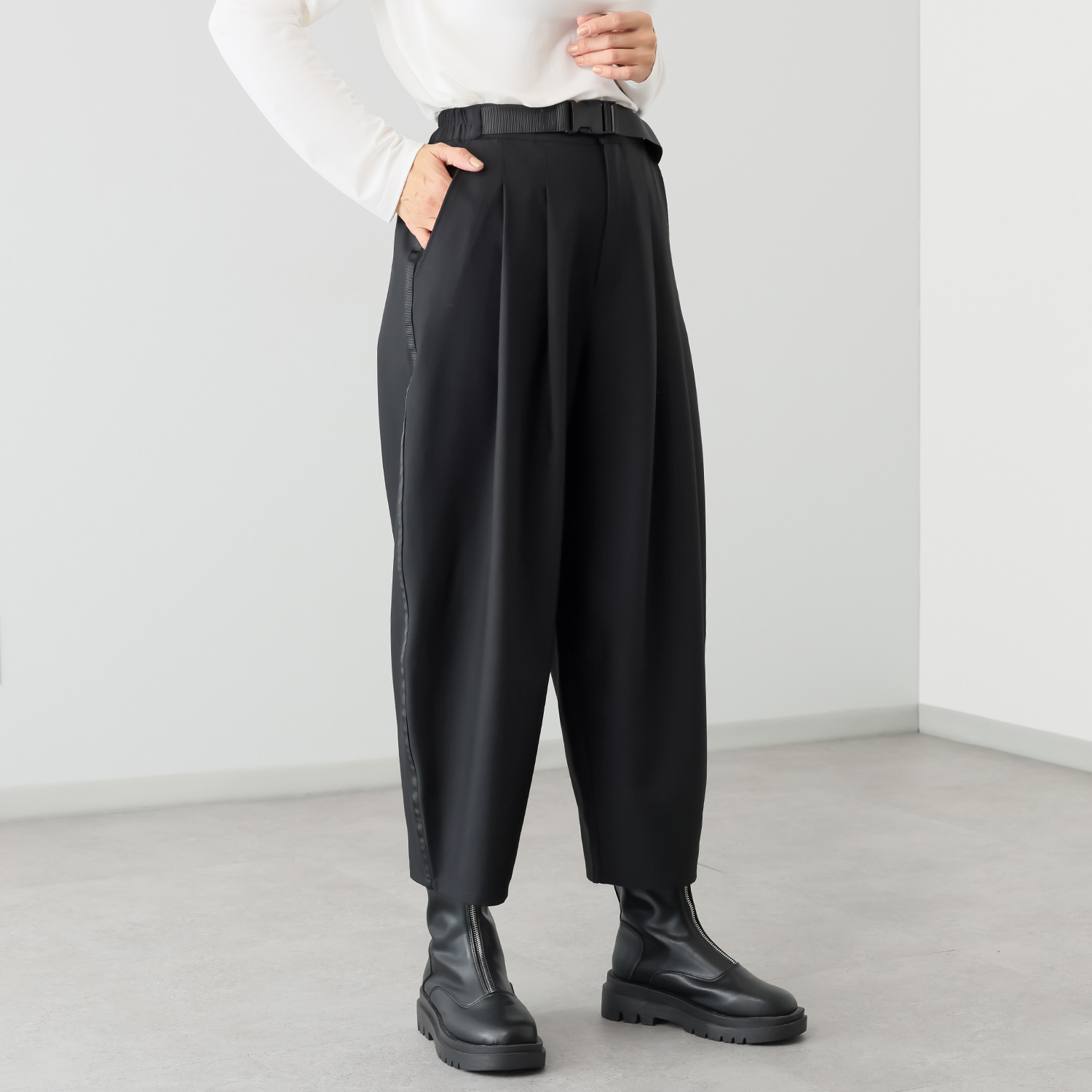 ヨウゾウカタブキ ポイントベルト タックセミワイドパンツ