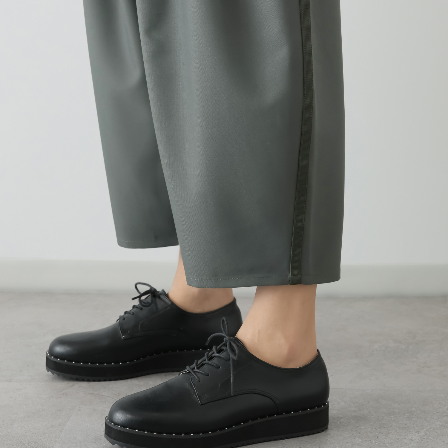 ヨウゾウカタブキ ポイントベルト タックセミワイドパンツ