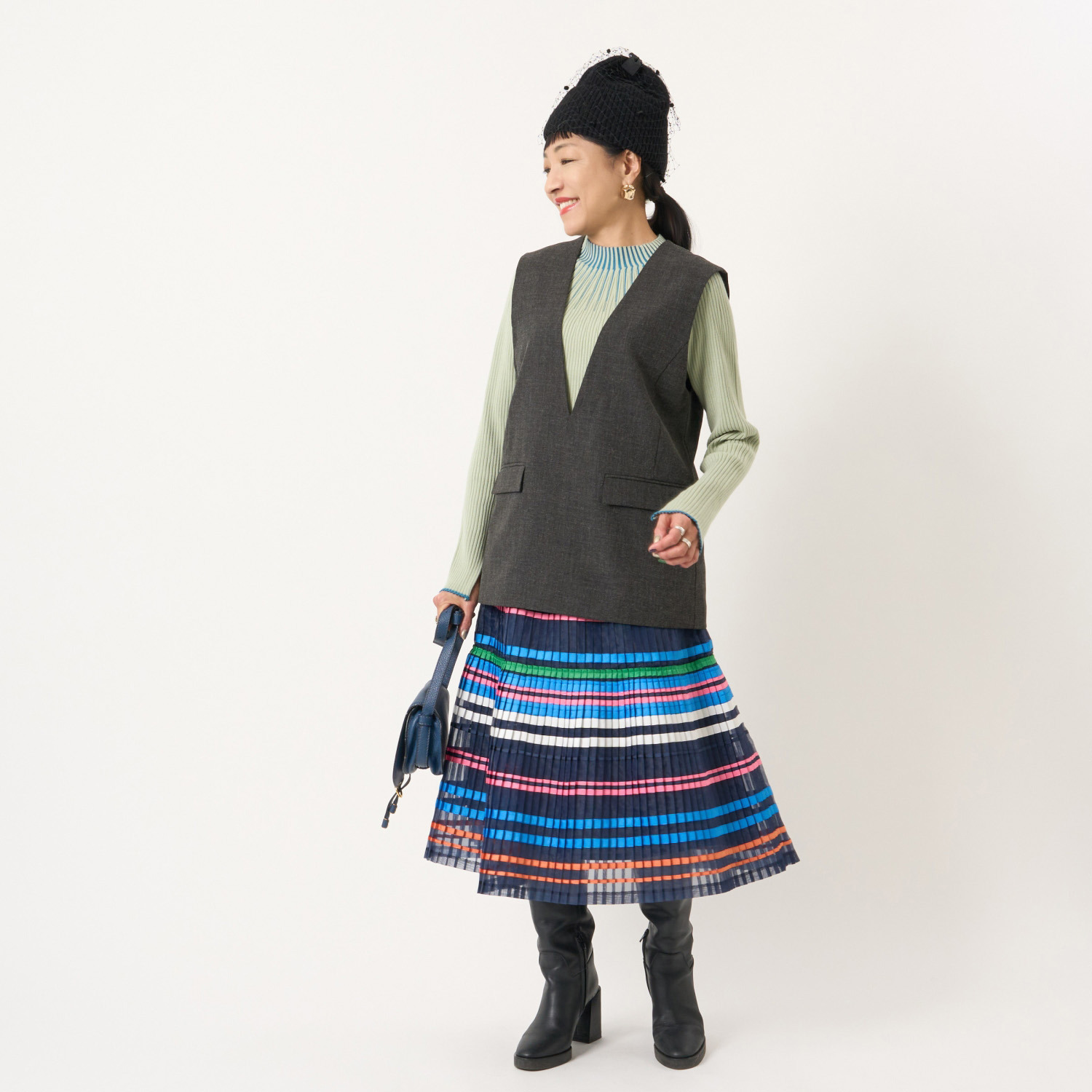 ミューリエ 紳士ディテールが ハンサムに格上げ プルオーバーベスト